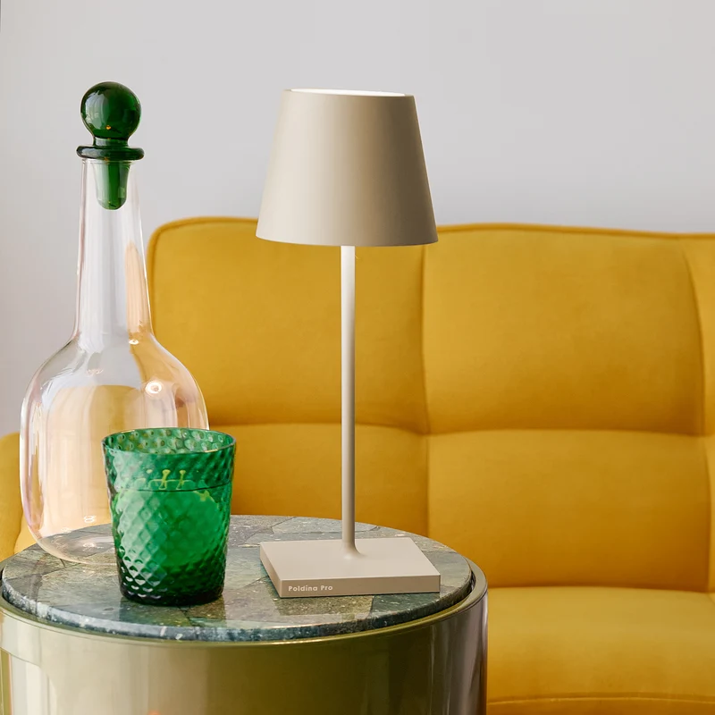 Poldina mini lampada da tavolo