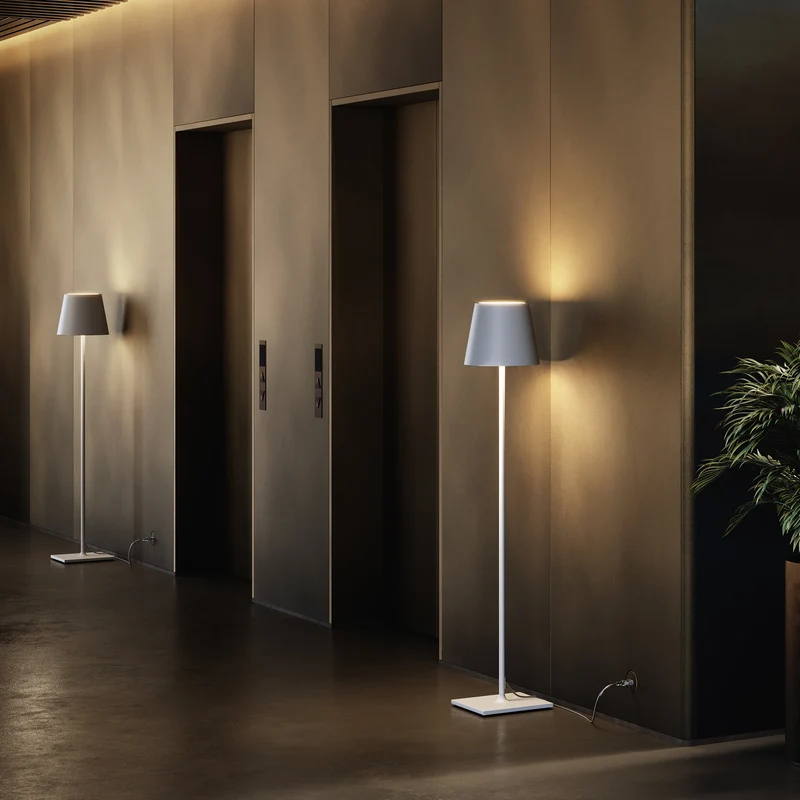 Poldina 230V lampada da terra