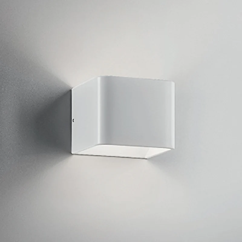 Cubetto lampada da parete