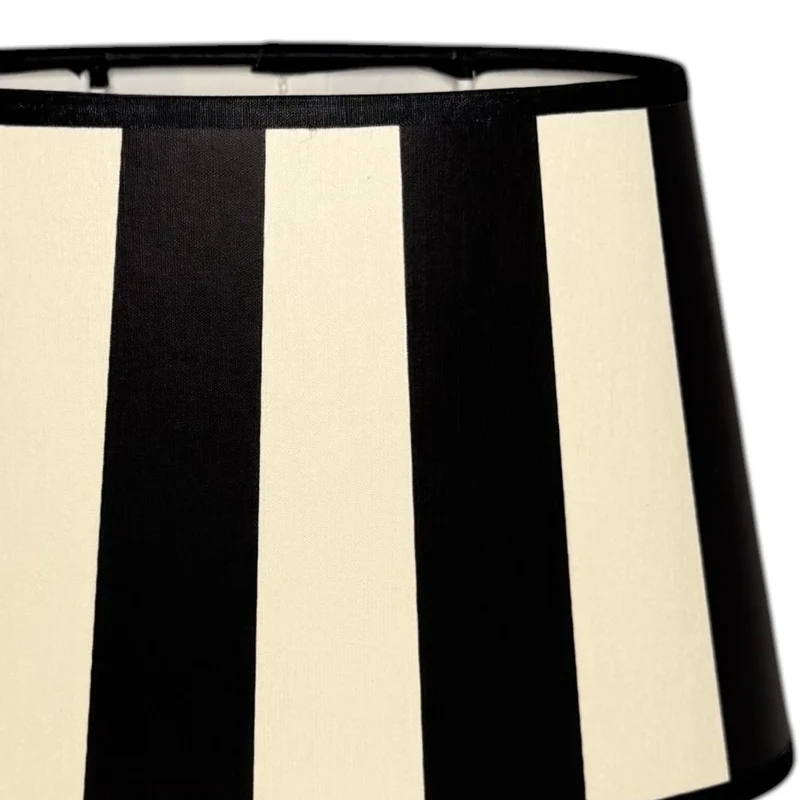 Lampenschirm King Schwarz gestreift – E27 Stoff oval 20 cm | Light & Living