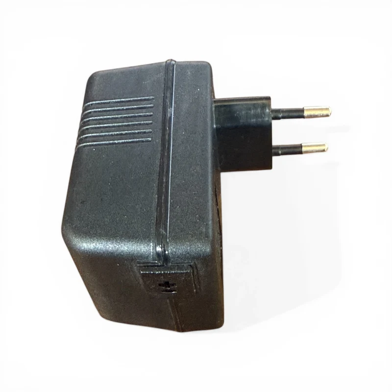 24V DC Netzteil 250mA Steckernetzteil AC/DC Adapter RK24025 – LED & Elektronik Trafo 230V