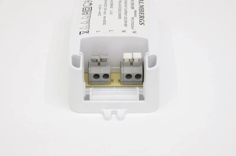 LED Einbaustrahler MD-99 – 7 W, dimmbar, IP44, Ø 60 mm, ultra flach 22 mm, warmweiß 2700 K, inkl. Trafo | Malmbergs