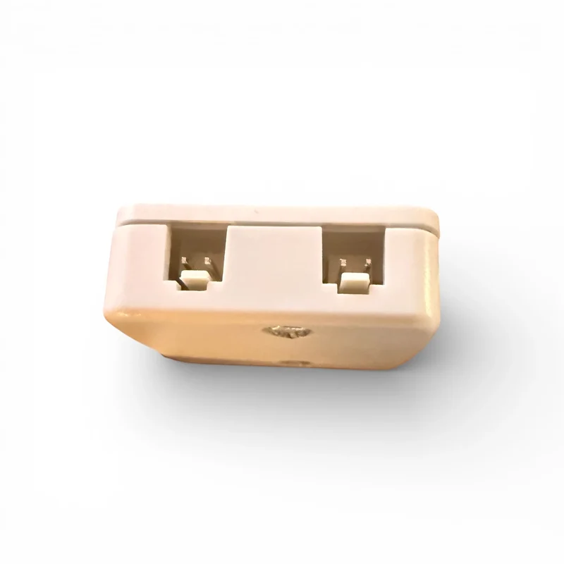 SLT5-12V LED Netzteil 12V 5W mit 4-fach Mini AMP Verteiler & Schalter