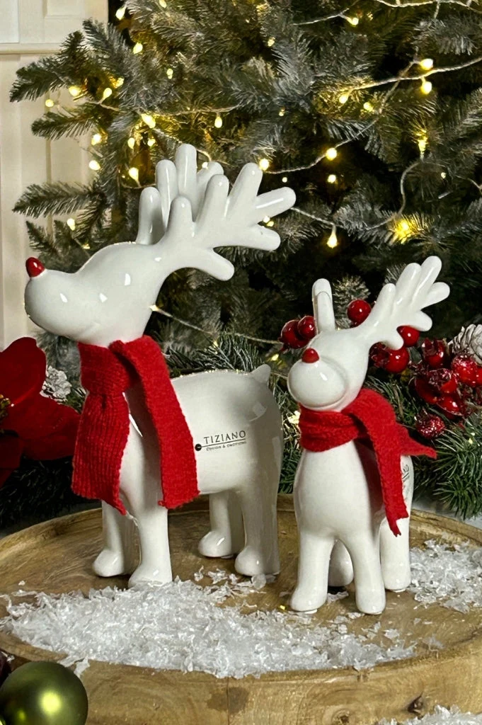 Deko Rentier Rudolph stehend mit roter Nase+Schal