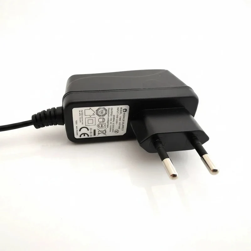 LED Stecker Transformator 12V 1000mA Netzteil YS02-120100E