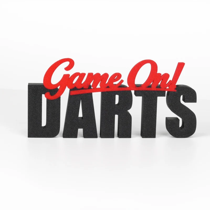 DARTS Game On Aufsteller – Deko für Dartspieler