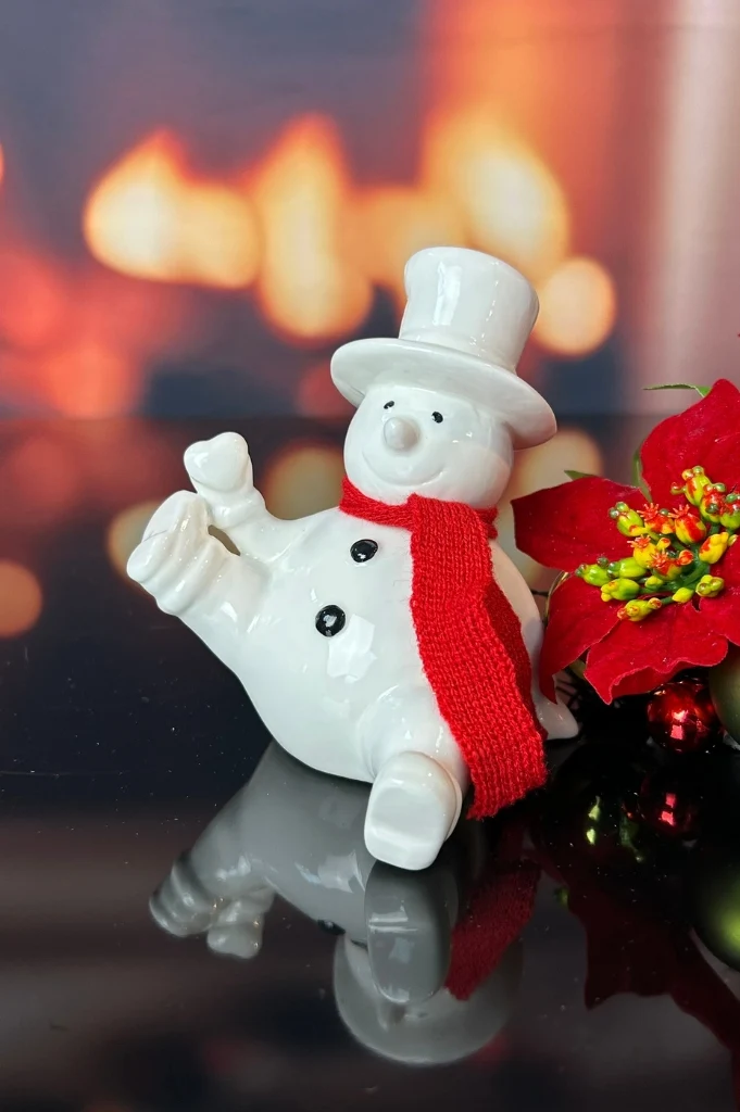 Deko Schneemann Carlo mit Herz in Geschenkbox