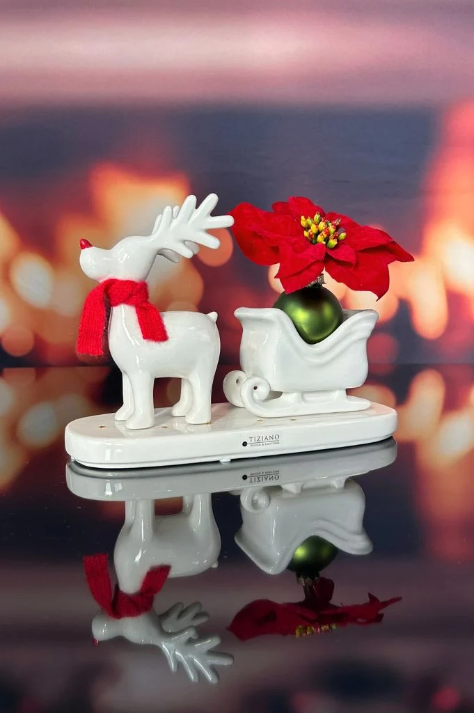 Deko Rentier Rudolph mit Schlitten auf Platte creme-weiß