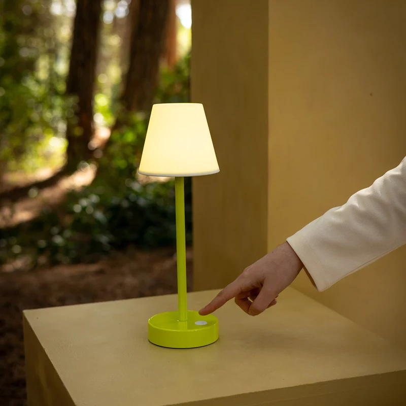 TISCHLAMPE LOLA SLIM 30 LIME