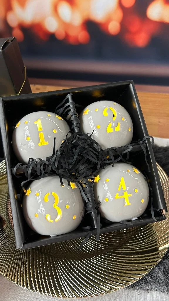 4er Set Adventskugel Canzo LED im Geschenkkarton