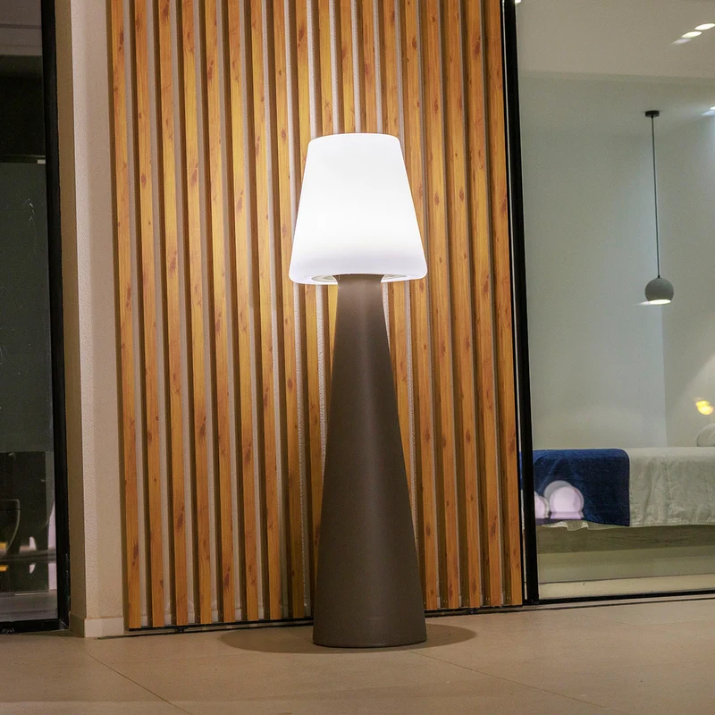 Lola 165 POP kabellos Stehlampe
