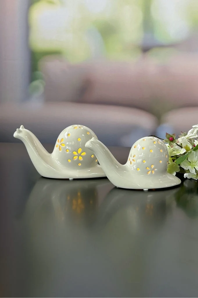Schnecke Teadora creme-weiß LED