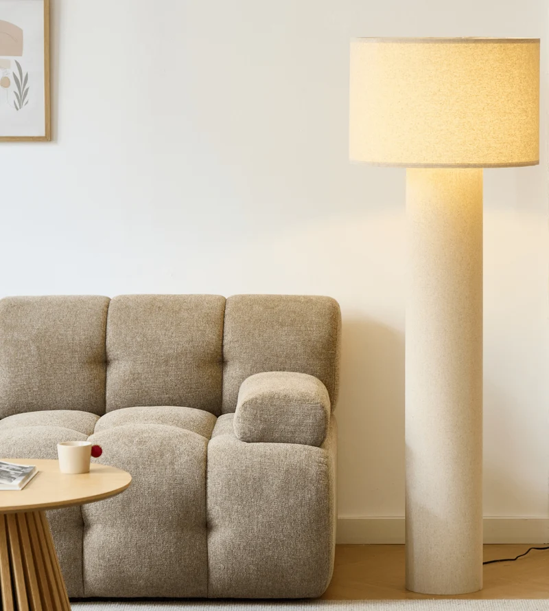 Mariah Stehlampe mit Lampenschirm aus Leinen, 145 x 50 cm