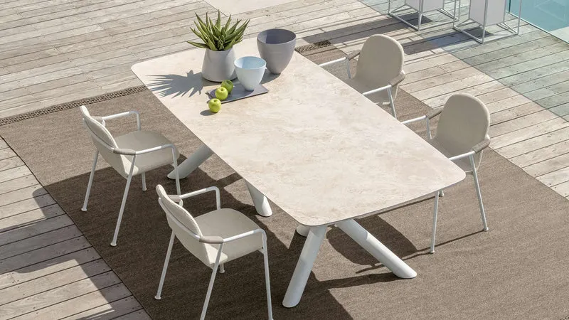 Coral table à manger pour l'extérieur