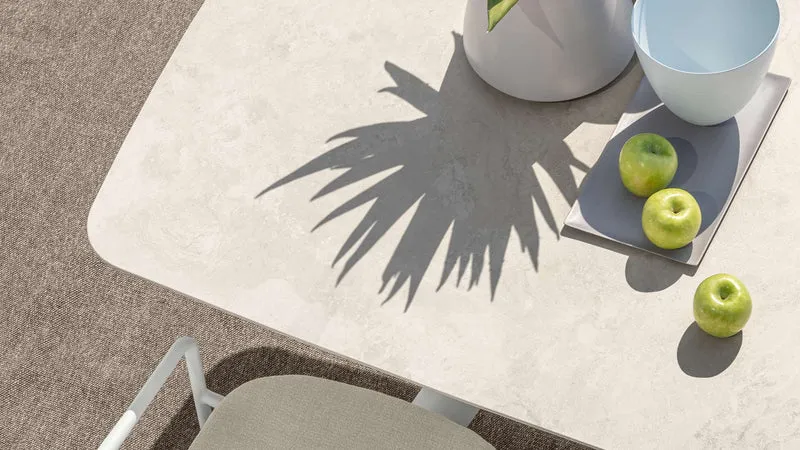 Coral table à manger pour l'extérieur