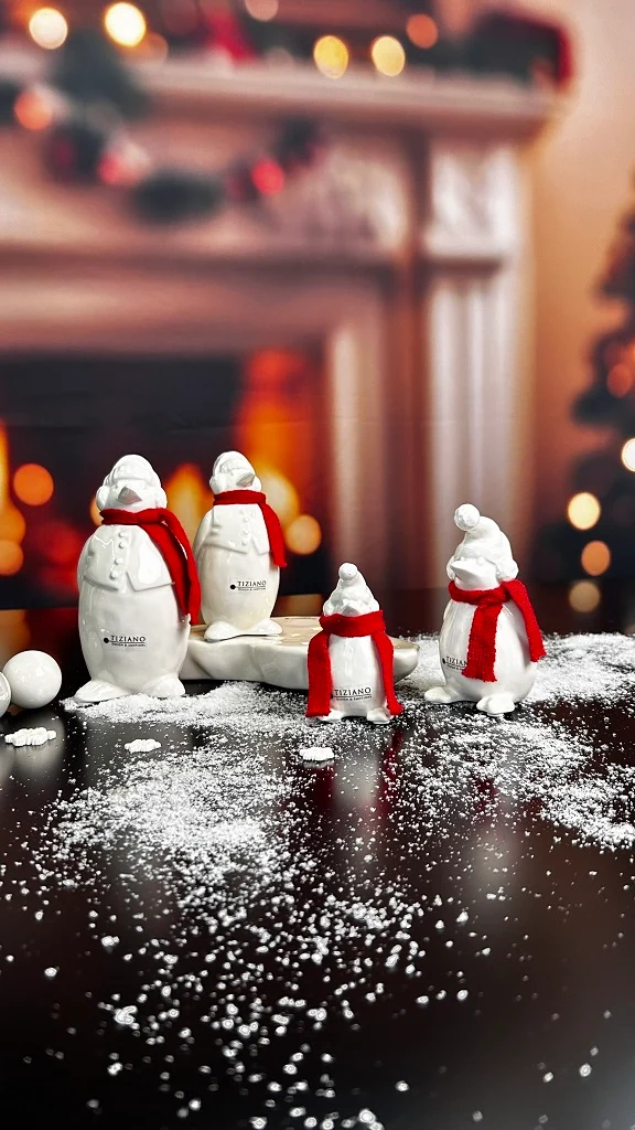 Deko Pinguin Flocke mit rotem Schal
