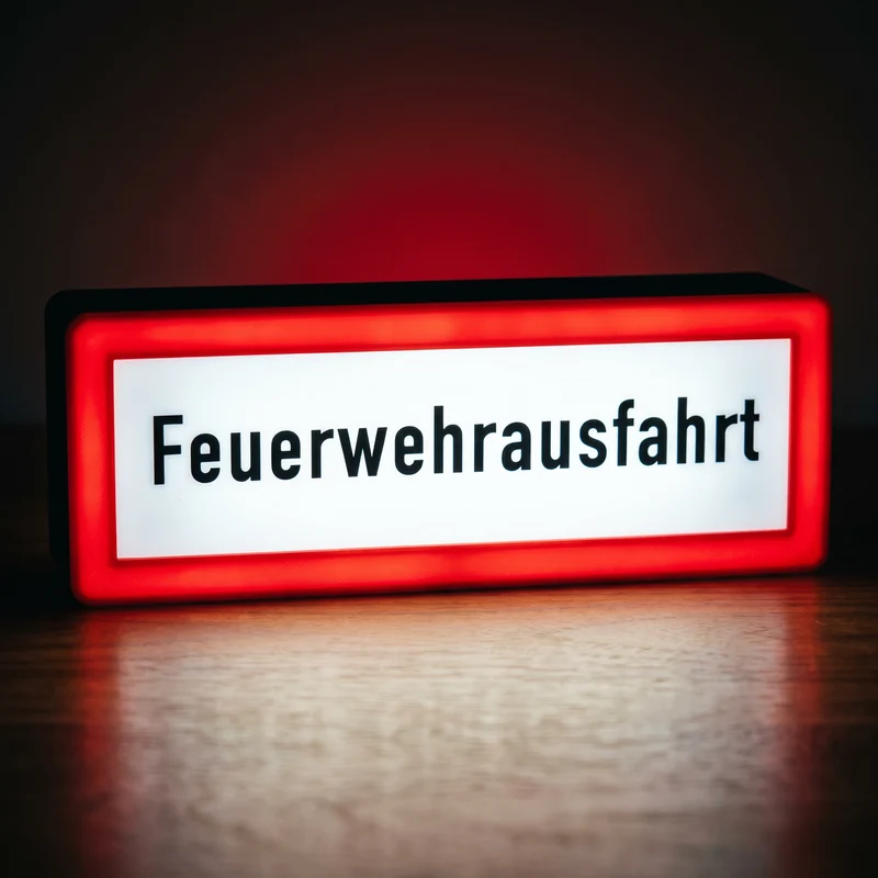 Feuerwehrausfahrt Lampe