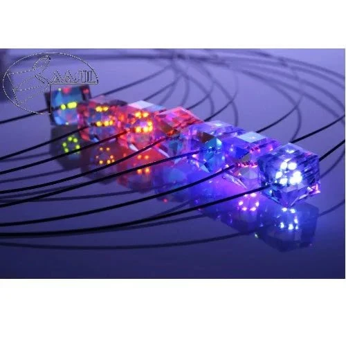 3er Set LED Halskette mit Kristall Cube mit Swarovski® Elements