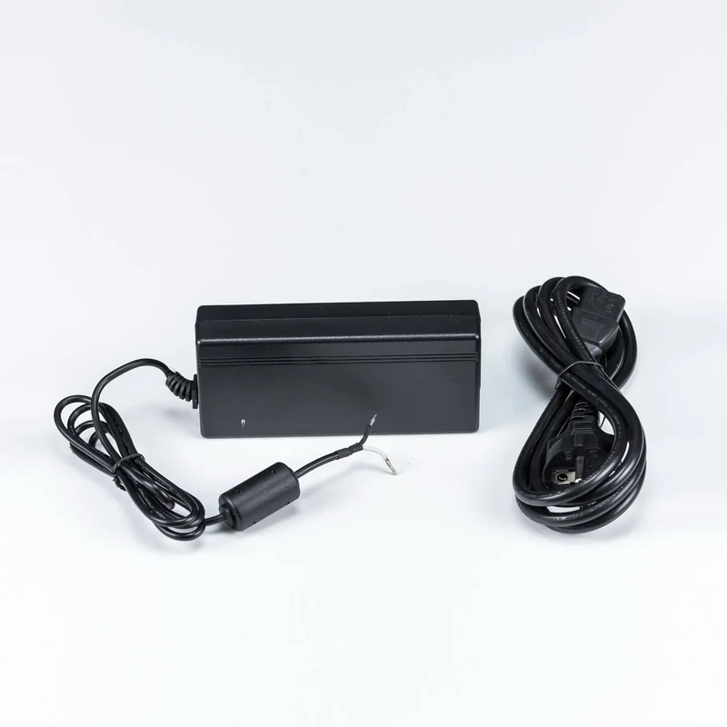 Desktop LED Netzteil 80 W – 12 V DC / 6,6 A mit Schukostecker | Relco PTDC