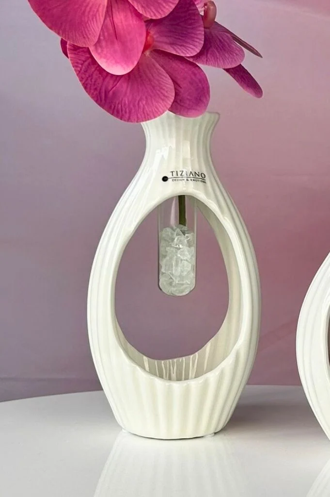 Vase Prisma creme mit Glasröhrchen
