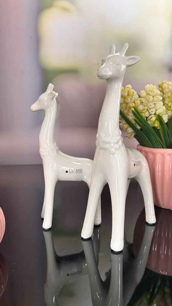 Deko Giraffe Giulia creme-weiß