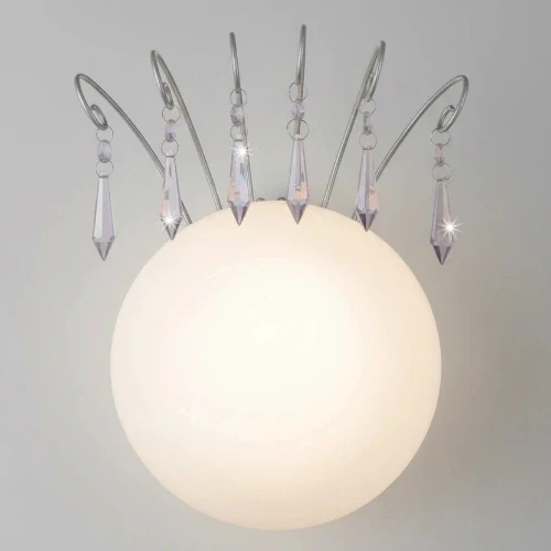 Wandlampe Princess für Mädchenzimmer Glas weiß rund mit lila Kristallen