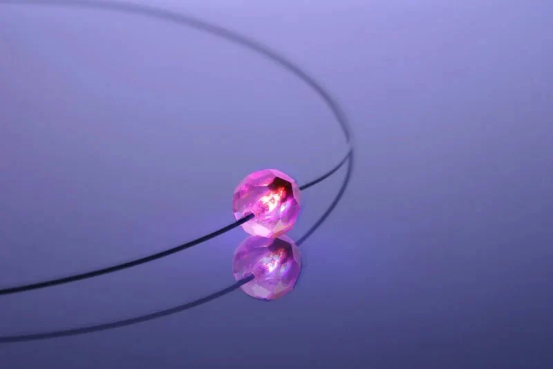 Leuchtende Halskette LED Kristall Ball pink mit Swarovski®- Elements