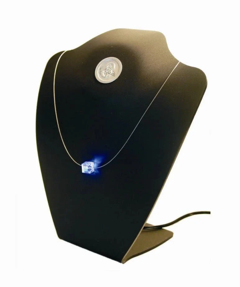 Leuchtende Halskette LED Kristall Cube rot mit Swarovski® Elements