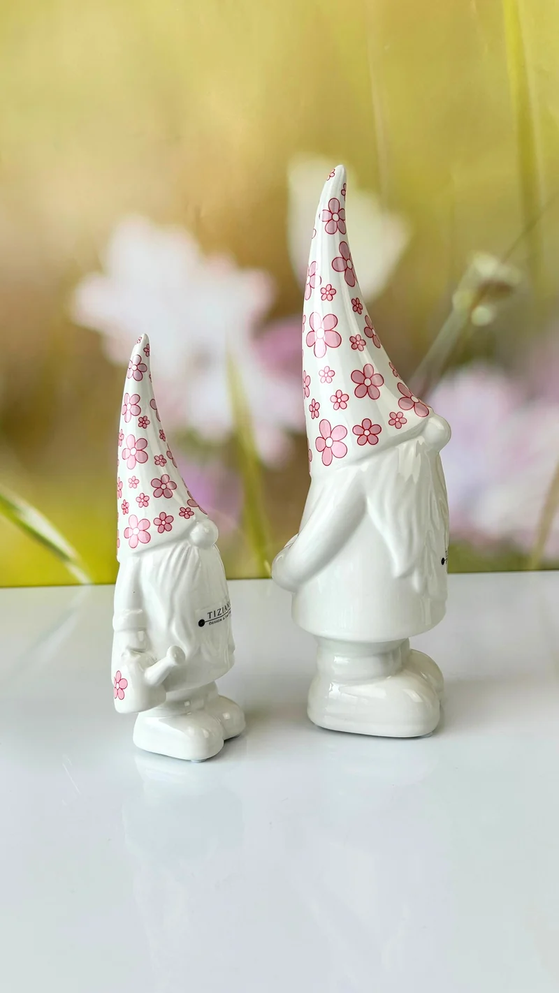 Zwerg Geraldo mit Mütze in Blumenmuster rosa