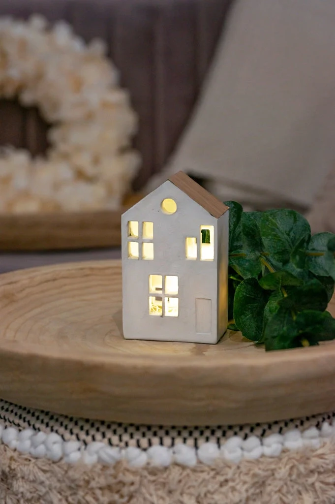 Haus Bilbury LED creme-weiß/Holz-Decal