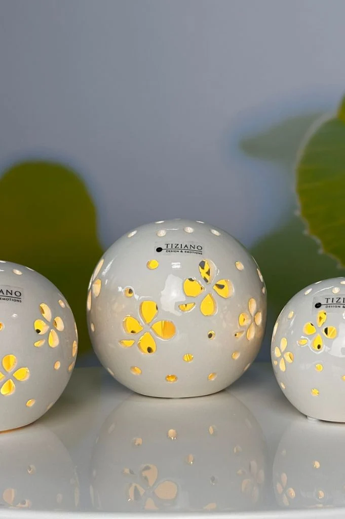 Lichtkugel Pallina LED mit Glücksblättern creme-weiß