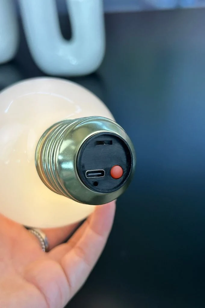 Glühbirne LED mit USB Kabel 9,5