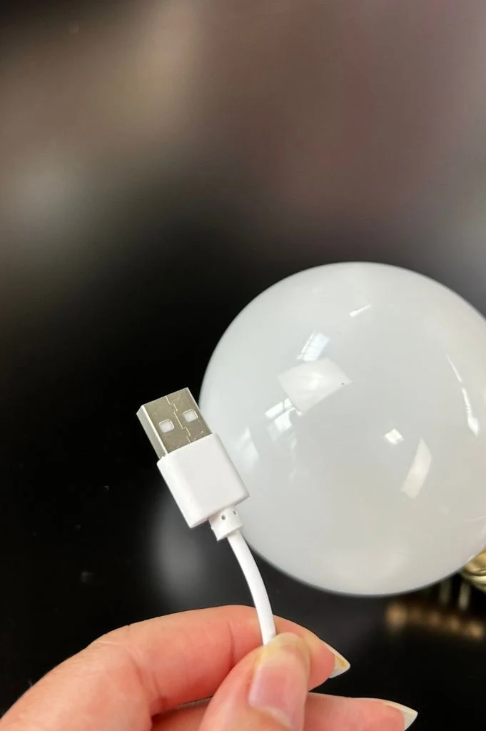 Lampe Luminara mit LED Birne schwarz