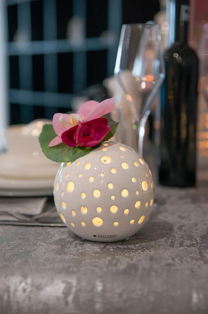 Lichtkugel Padova mit Orchidee rosa-gelb