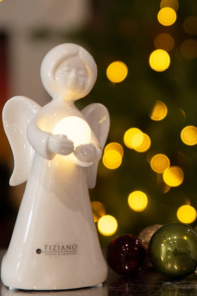 Deko Figur Engel Laila mit Kugel LED weiß-creme