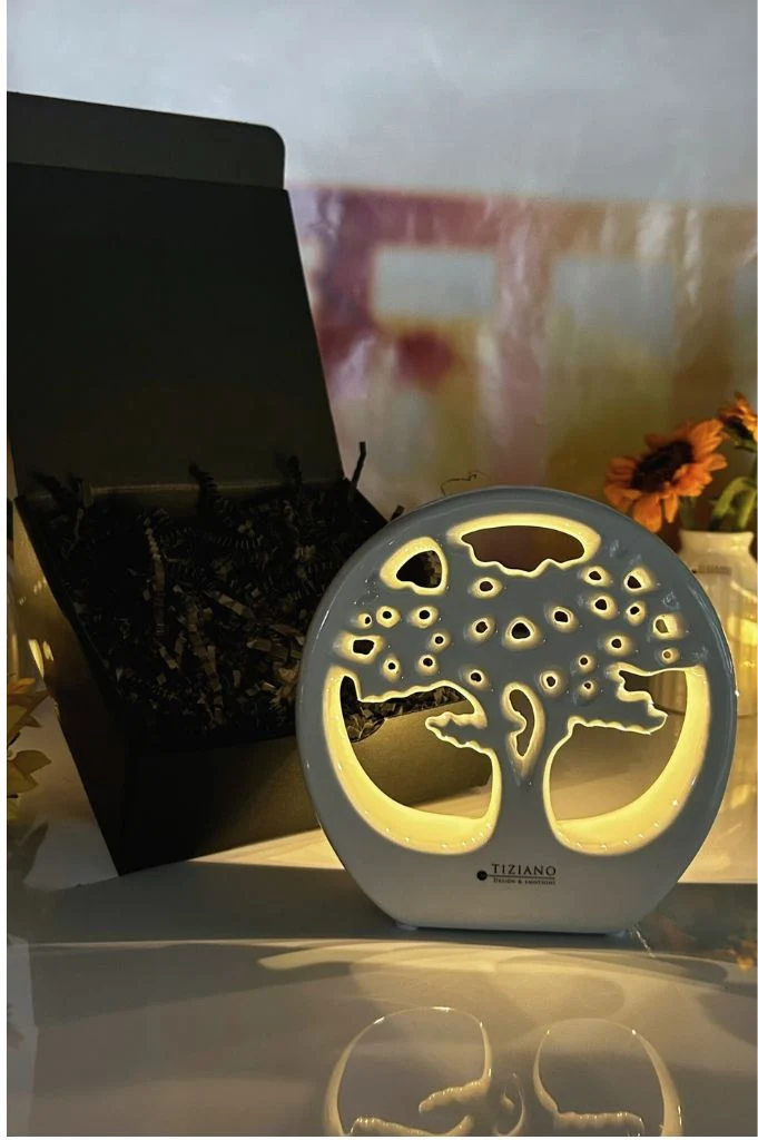 Geschenkbox Baum Joy im Ring LED 13,5cm creme-weiß
