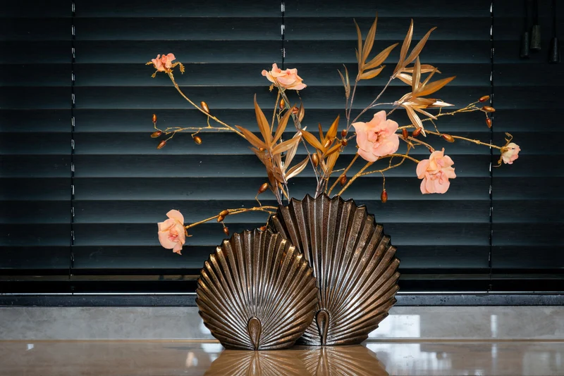 Vase Mara klein, Aluminium in Brass-Antique-Optik, Richmond, 22 cm