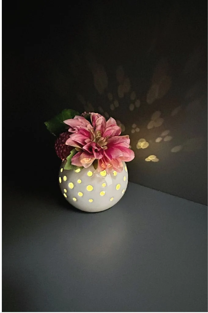 Lichtkugel Padova LED mit Dahlie burgund/pink