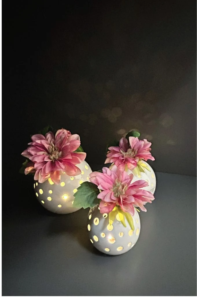 Lichtkugel Padova LED mit Dahlie burgund/pink