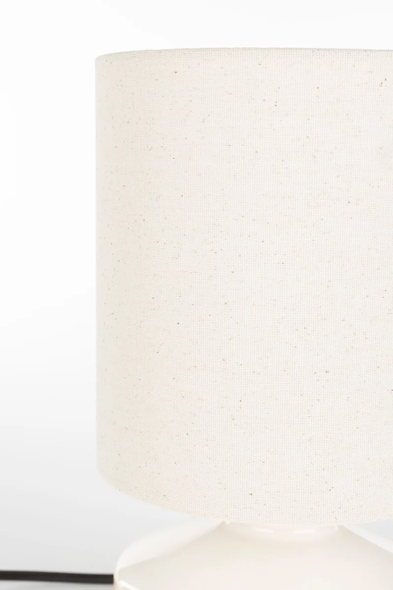 Tischlampe Nook Beige mit Keramikfuß und Leinenschirm von Zuiver