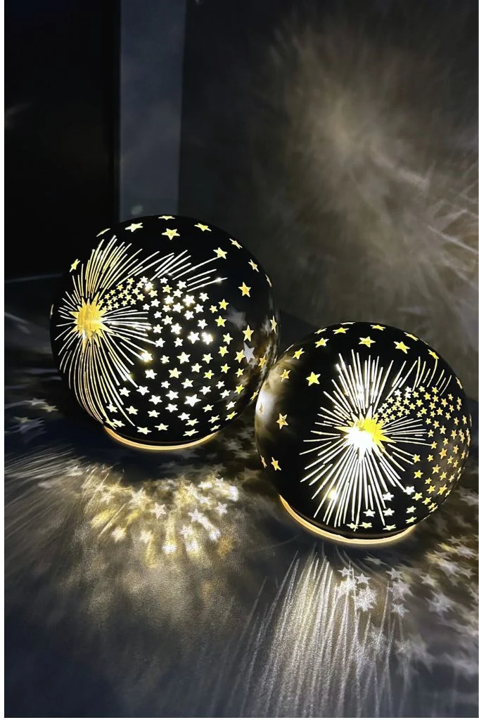 Glaskugel Spirit LED schwarz mit Sternen