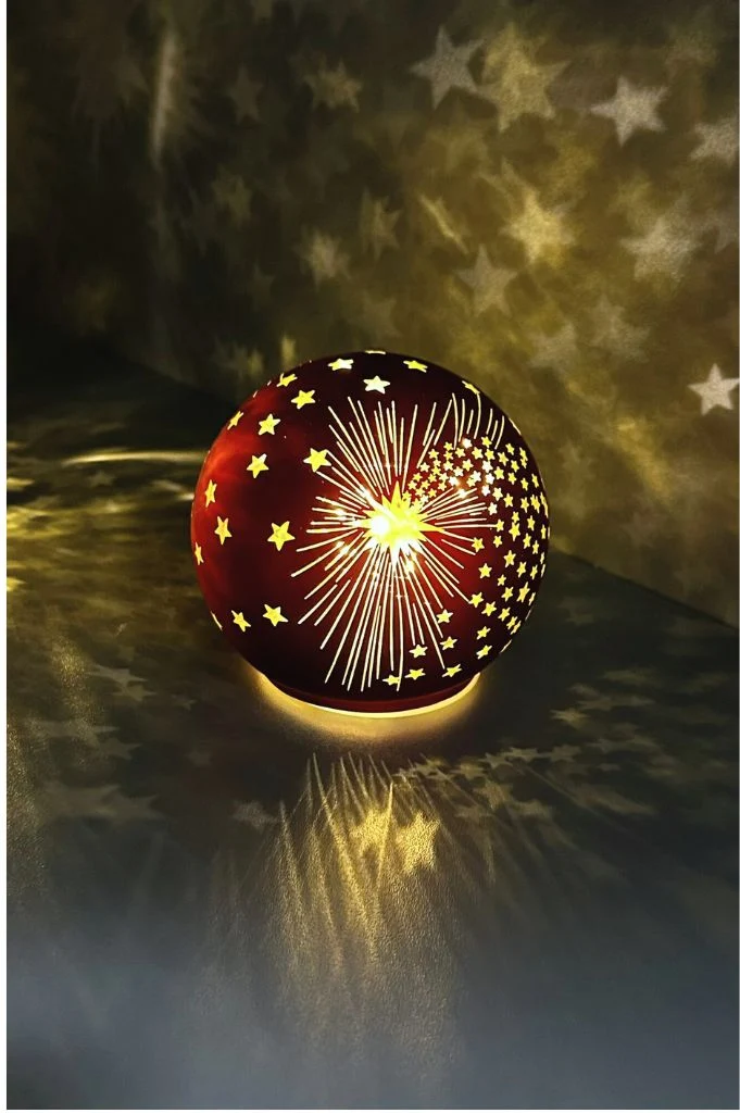 Glaskugel Spirit LED rot mit Sternen