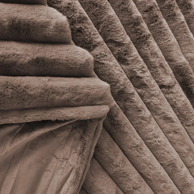 Richmond Decke Chic Furenzo taupe 150x200 cm, weicher Polyester