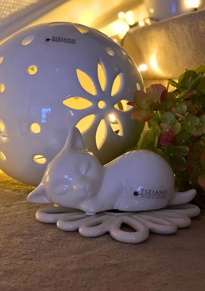 Deko Katze Sadira liegend weiß-creme