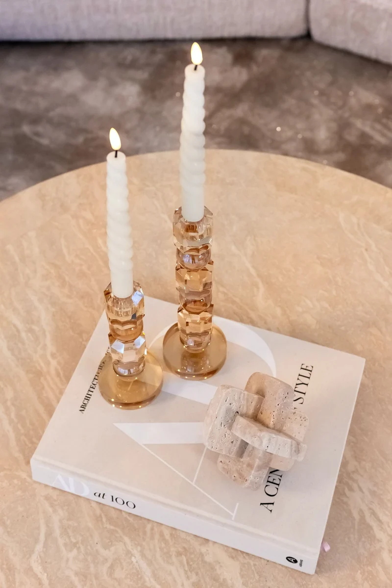 Kerzenhalter Meral in Braun, groß – Glas-Deko von Richmond Interiors