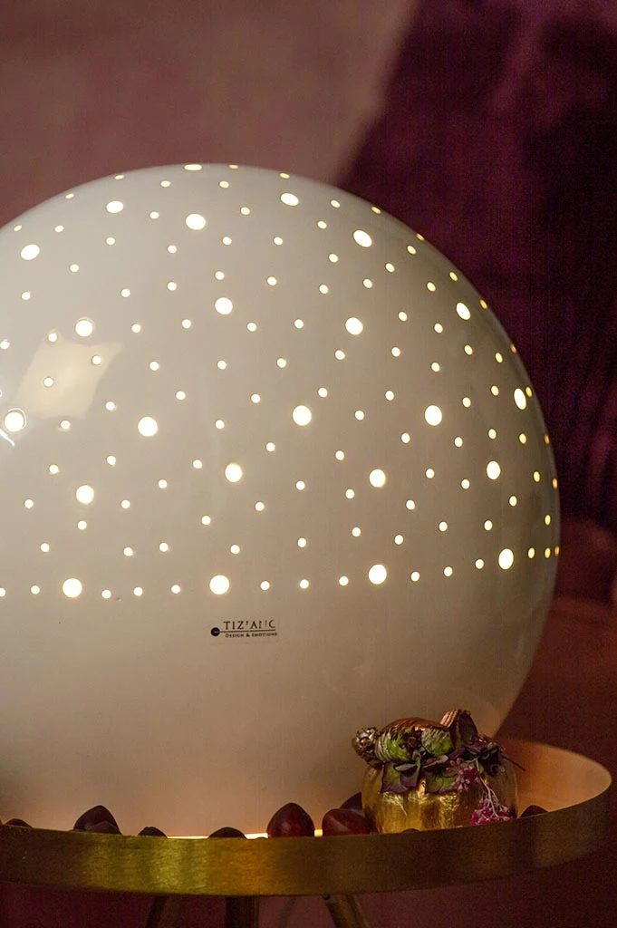 Lampe Mendini oval weiß creme