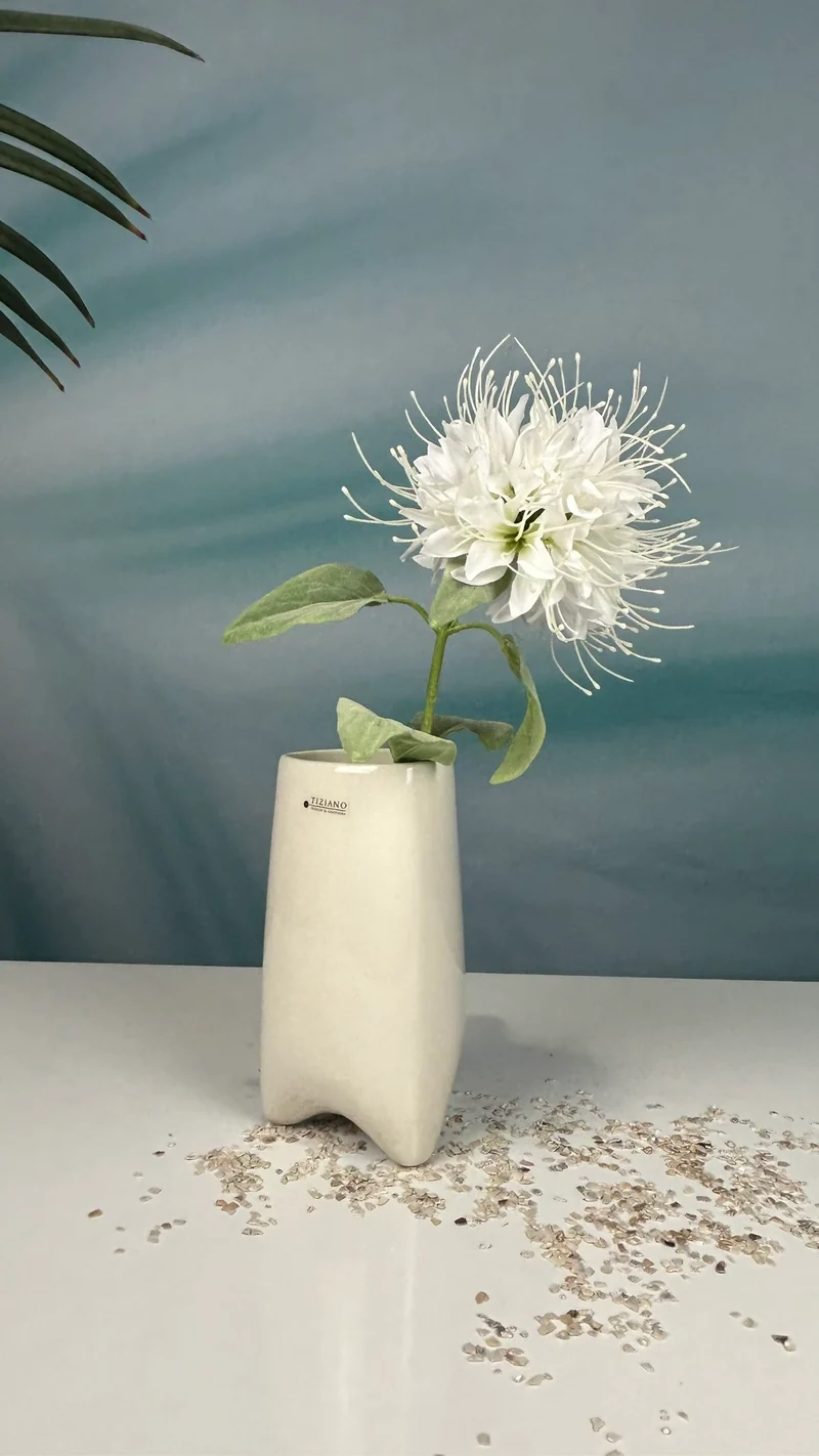 Kübel Triangolo creme-glasiert