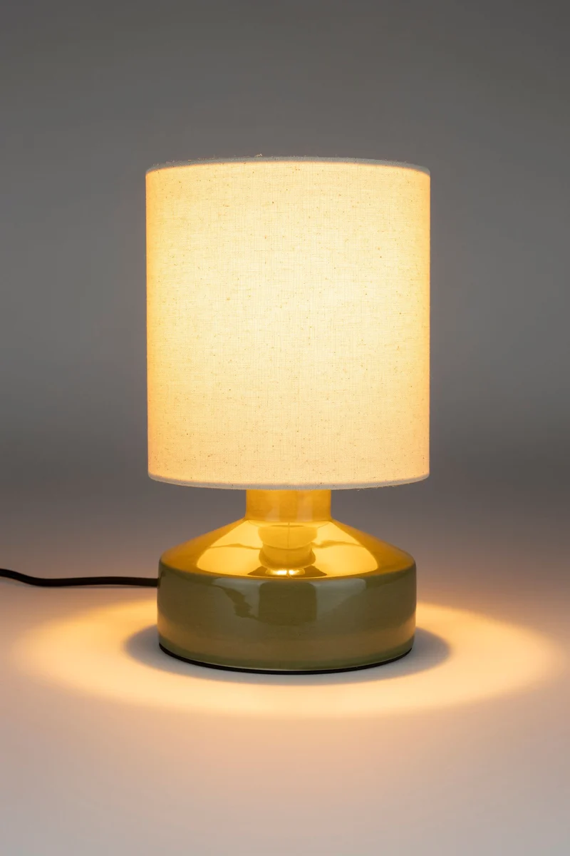 Tischlampe Nook Grün mit Keramikfuß und Leinenschirm von Zuiver