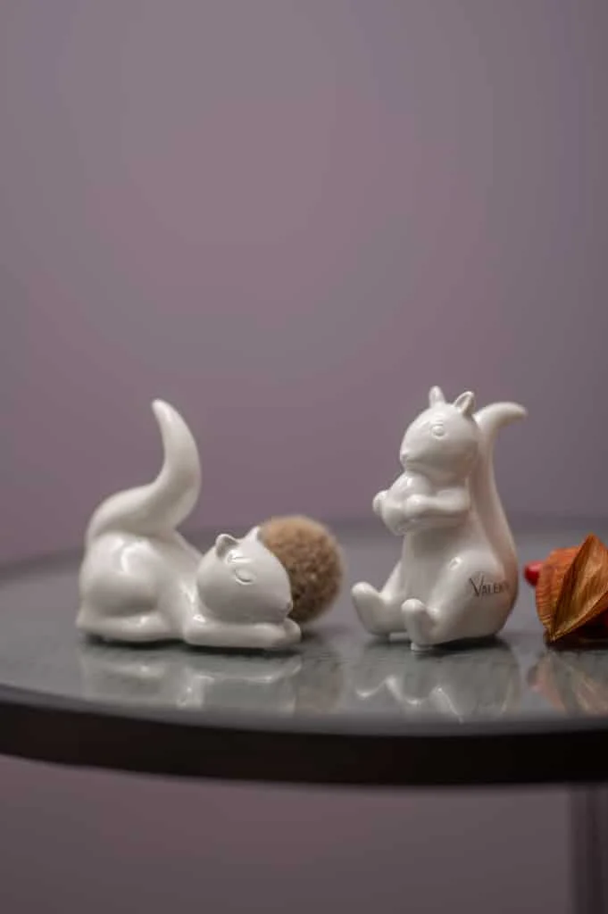 Valentino Deko Eichhörnchen Alvin liegend