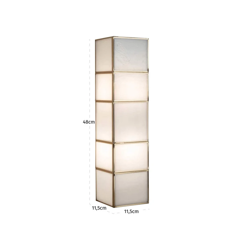 Richmond Wandlampe Livia in Messing antik mit E14-Fassung